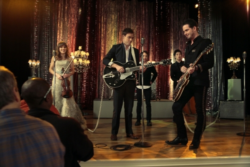 Airborne Toxic Event performs on Gossip Girl