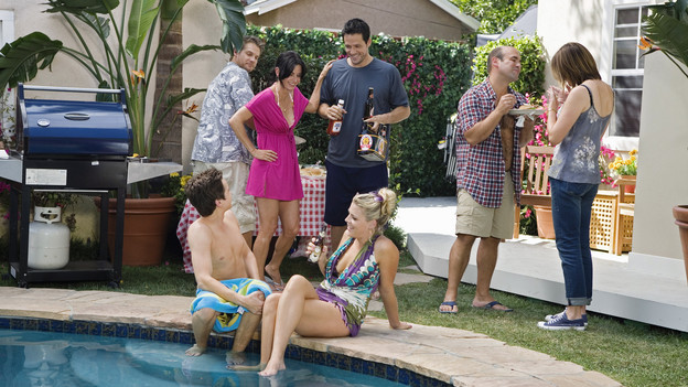 http://static.tvfanatic.com/images/gallery/cougar-town-bbq.jpg