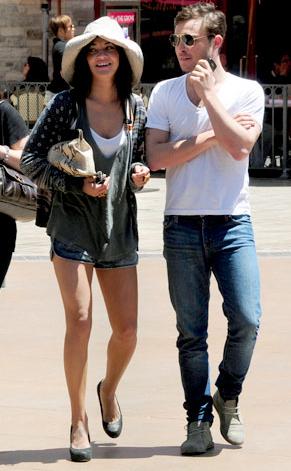 Ed Westwick and Jessica Szohr Still On