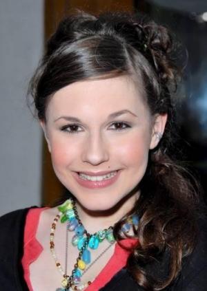  as the Zoey 101 actress has been cast on The Young and the Restless.