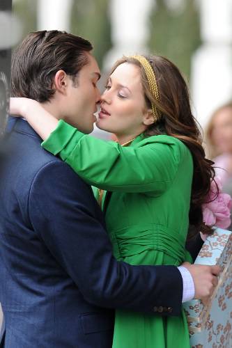 Kiss Me Bass Chuck and Blair in a scene from a future episode of Gossip 