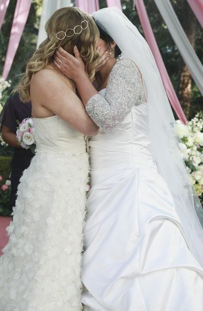 lesbian wedding photos on Lesbian Wedding Photo   Tv Fanatic