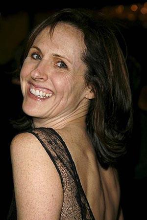 Molly Shannon will guest star on Pushing Daisies