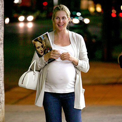 kelly rutherford gossip girl. Pregnant Kelly Rutherford