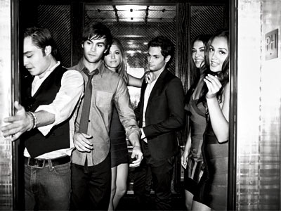 Gossip Girl Guys on Omg  The Gossip Girl Cast Looks Great In This Cool Black And White Pic