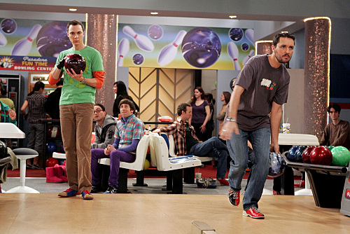 A picture after Wil Wheaton just bowled as Sheldon prepares to counter